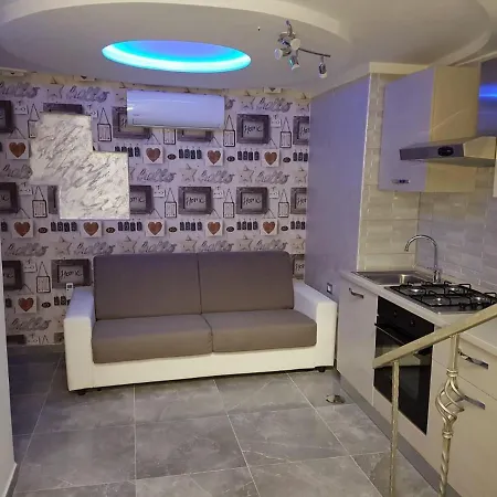 Rebby's Daire Napoli